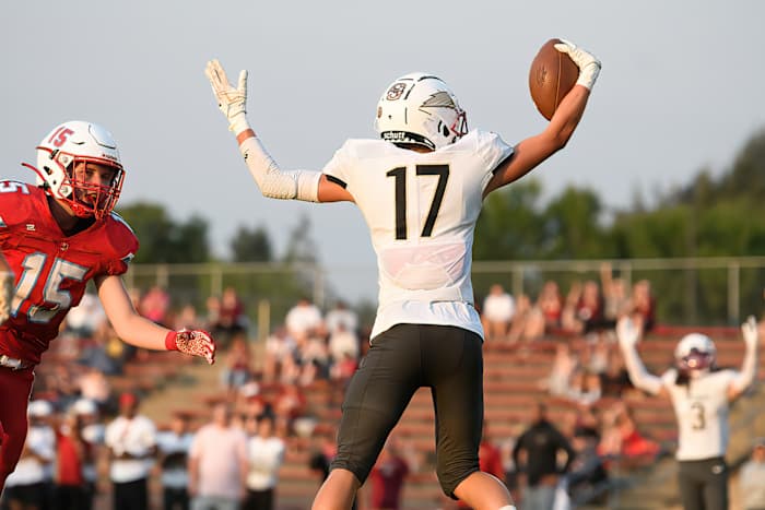 Southridge Centennial football Ken Waz 16